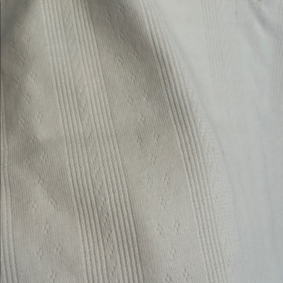 Simple cropped tanks - Picture 3 of 4